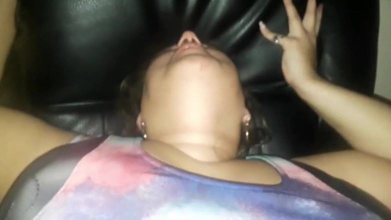 Real homemade BBW BBC porn: Vahşi İngiliz iri güzel kadın büyük zenci yarağını emiyor nata4sex sert...