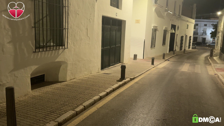 Candystart Videos: जोखिम भरा हस्तमैथुन सड़कों पर नग्न