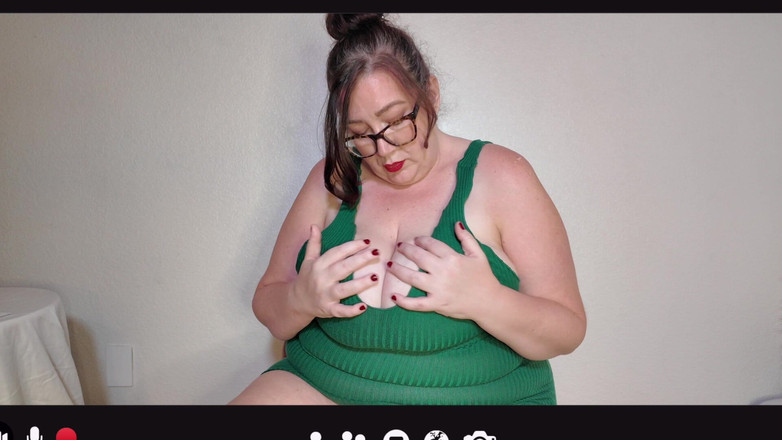 cutejayne: Une Patronne Pulpeuse Et Sexy Jouit Sur Appel