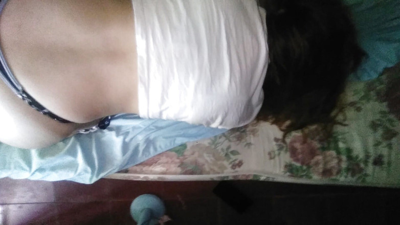 Fitcure1: POV Klouzám sousedovy tanga do strany