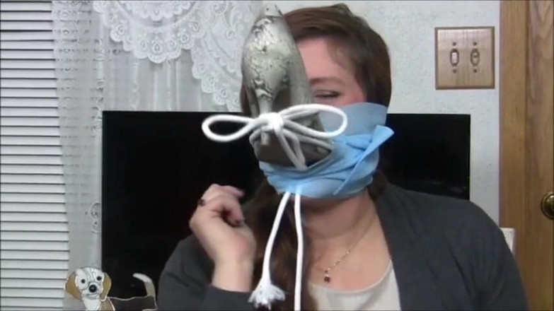 Selfgags classic: Gadis amatir tetangga sebelah lagi muasin dirinya sendiri!