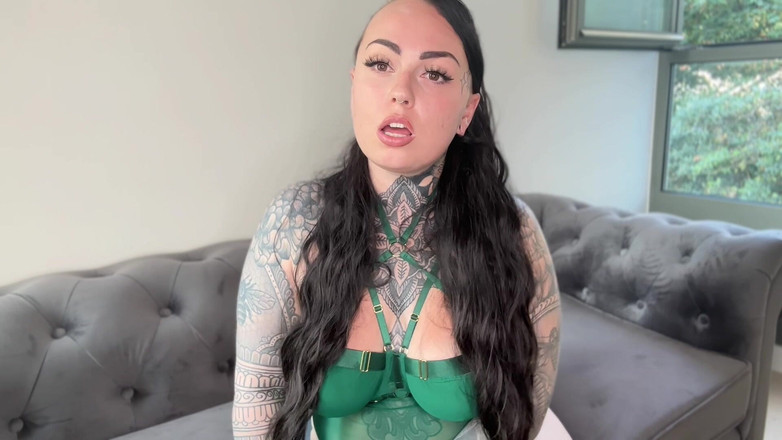 Miss Valentina: Fantasia estrema