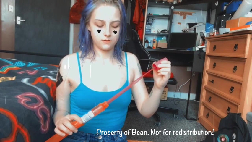 Cute Bean Blows Bubbles (Alice Bean) Cute Bean Blows Bubbles (Alice Bean)