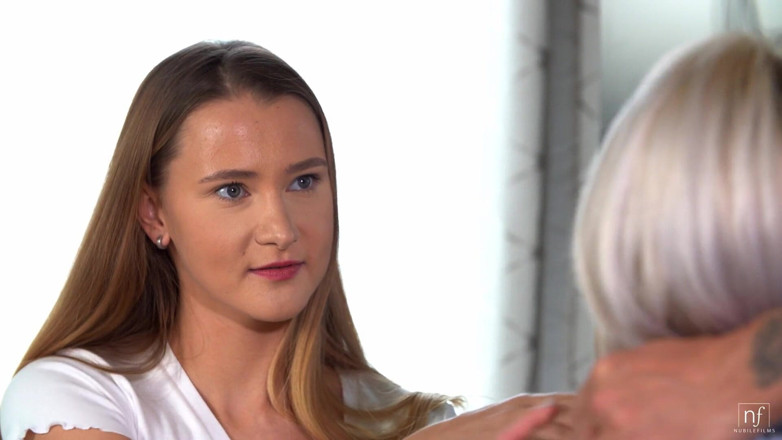 Nubile Films: Dikizlemem gereken bir şey - s40:e7