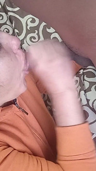 Sucking the Taxi Driver's Cock