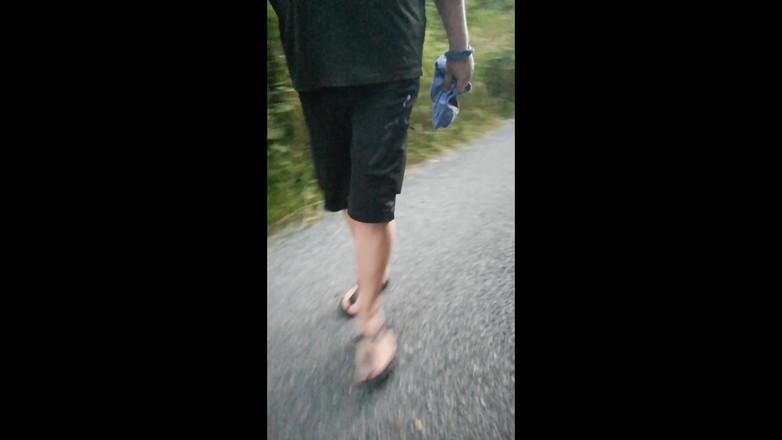 Carmen_Nylonjunge: Out and About con i piedi di nylon a Birkenstock...