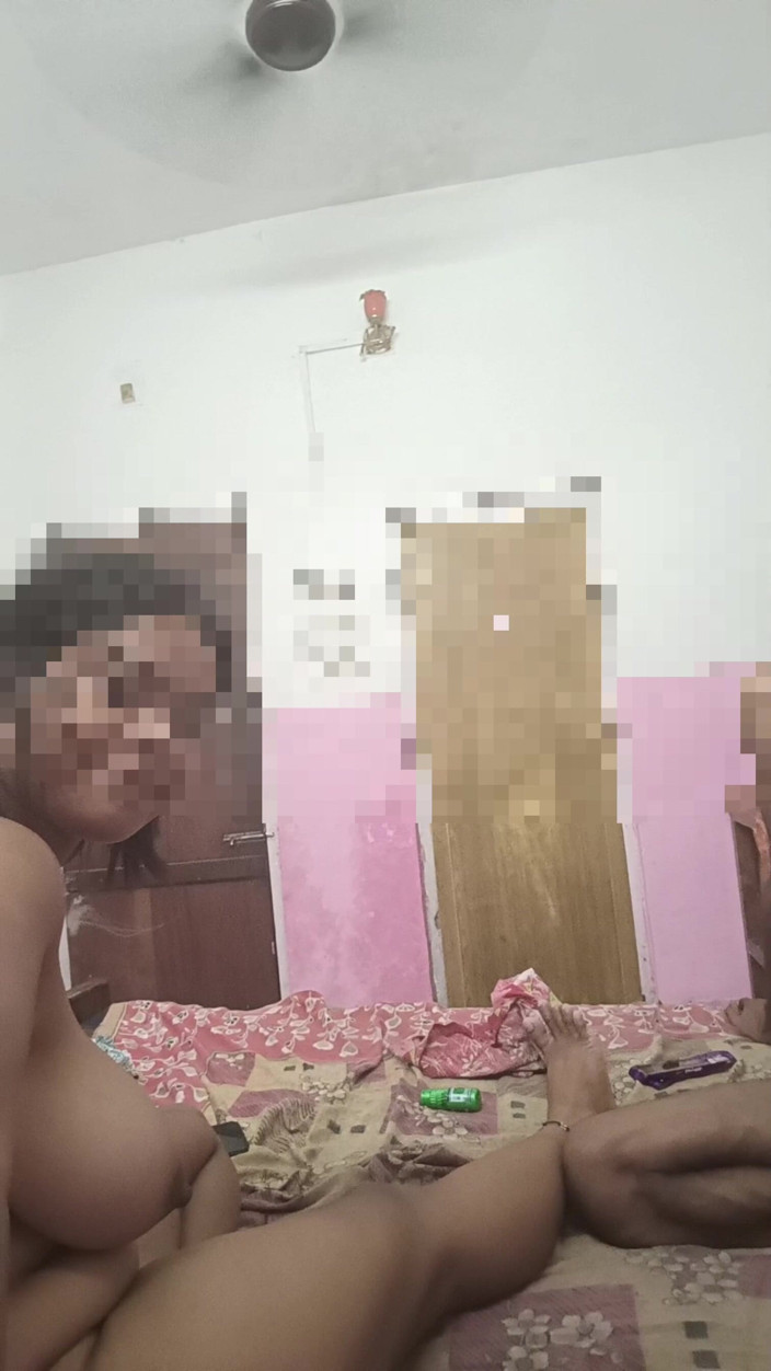 Ronistar: Her Husband Left the Indian Wife