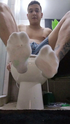 Tomas Styl: Socken auf Badezimmer