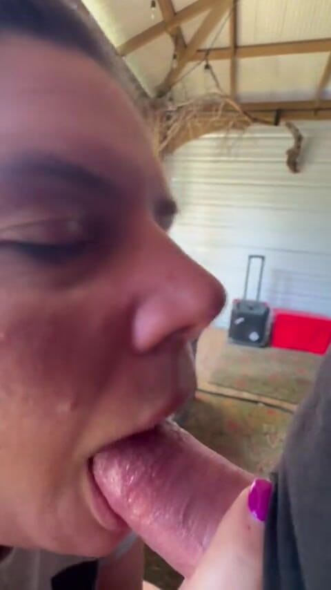 Shhhits our secret: Follando al vecino, amo el semen