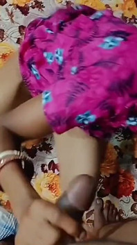 Sexe romantique dans le village, beau-frère et belle-sœur et conversation romantique en hindi