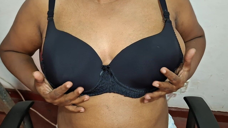 Teena New: Grote borsten Indische tante ochtendshow