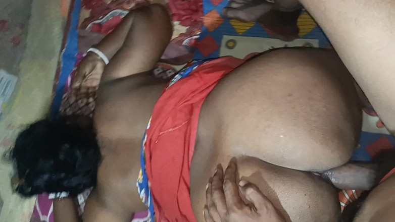 Monika Bhabhi: भारतीय भाभी पति पत्नी चुदाई में हॉट वीडियो