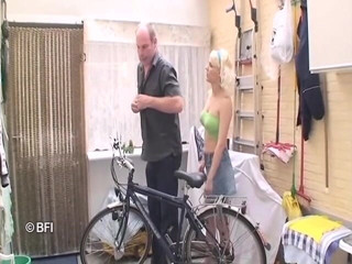Made in Holland: Belgian bicycle repairman vs Dutch slut