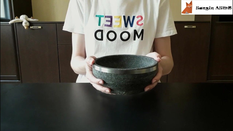 Saegin: 1[ASMR] Powtarzające się dźwięki