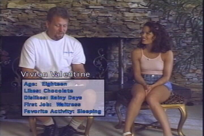 Goldenxtapes: Туга пизда розтягнута широко пульсуючим великим чорним членом вперше