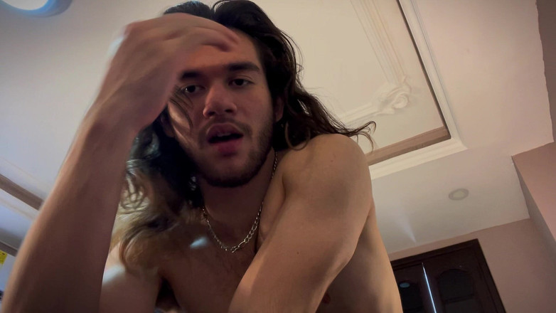 FreyrVik: Tetangga itu tidak melawan ... Dan dia datang untuk memeriksa apa...