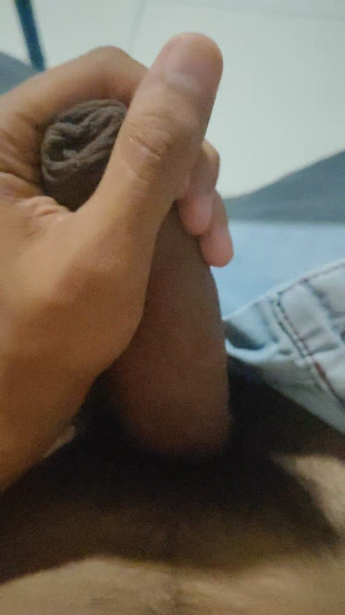 slayboy69: Cewek ini pertama kali dientot habis-habisan sama kontol besar pria...