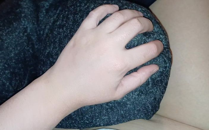 Lesbian-illusion: Sex rapid pe patul a două iubite