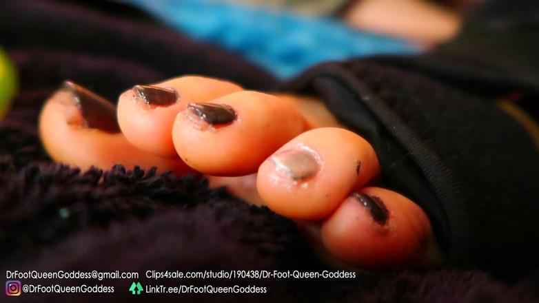 Dr. Foot Queen Goddess: Lukisan kuku (abu-abu) bagian 5