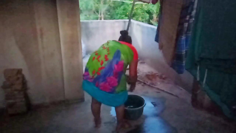 Priyanka314: Tamil - sex cu mătușa care spală hainele gospodinei