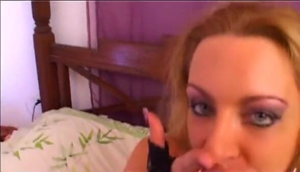 European Classics: Milf wearing gloves gives her ass