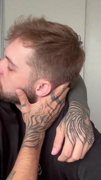Sexy Pau Grande Tatuado Pequeno Gêmeo Fodido Bandido Pau Latino Em Pêlo