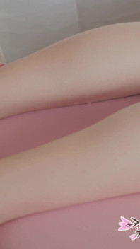 Uzun boylu trans güzellik cassie boşalıyor masaj mutlu son
