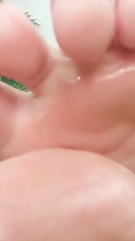 Oily Sexy Feet - Sexy Soles and Cute Toes - Big Foot Size Close up (size 10)