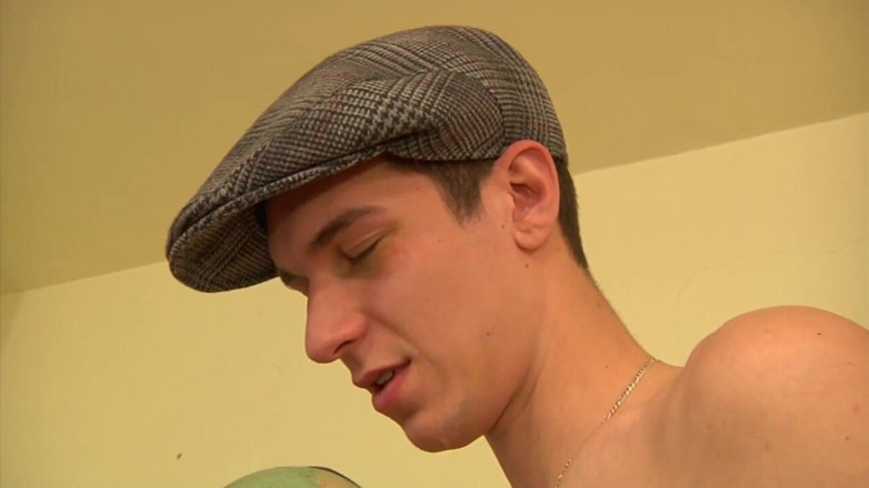 Gay X: Miłośnicy kogutów - (bez prezerwatywy)