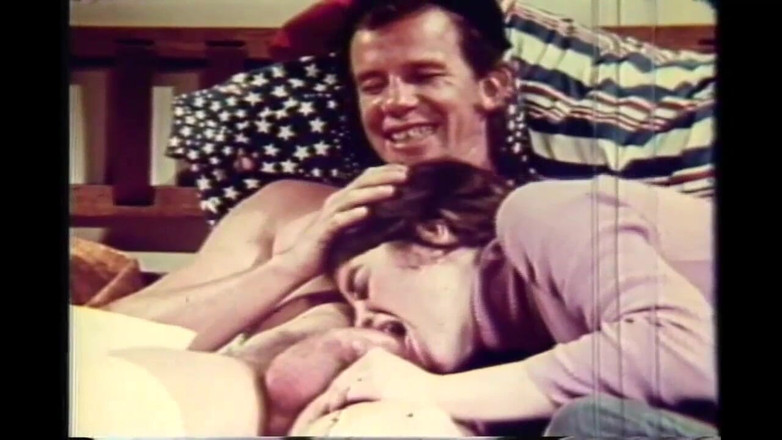 Vintage megastore: Compilation de léchage de chatte poilue et de pipes sur...