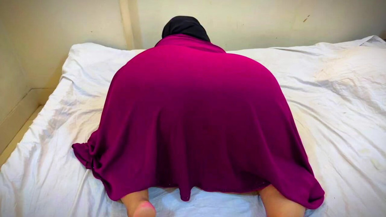 Your Boy's Cum: Dirty Asshole &amp; Pussy Mms Live - Big Ass Cairo Muslim Girl