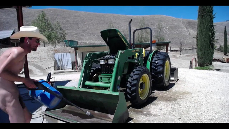 Joe Iandola: Tractor Chaturbate Show
