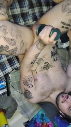 Cdubzdik: Jízda na tlustém dildu a Cumshot Comp.