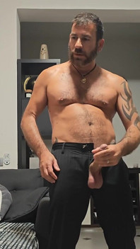 Papá Chulo se Masturba