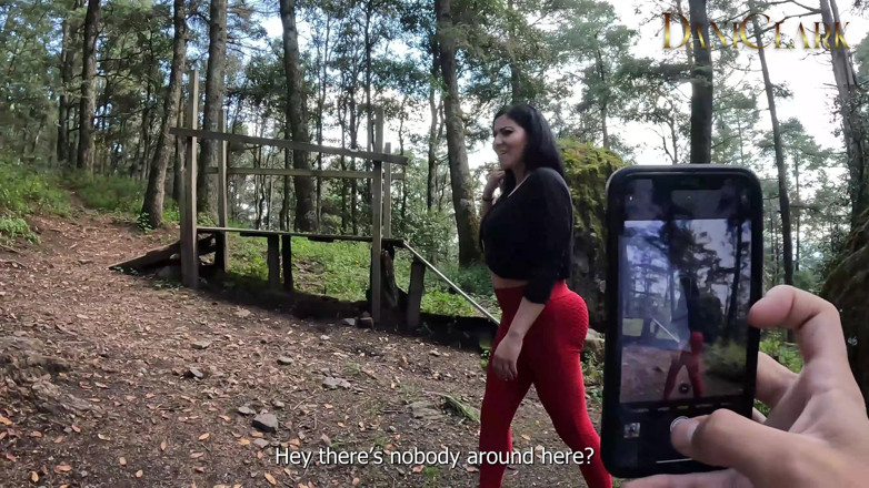 DaniClark: Follando a mi novia en el bosque