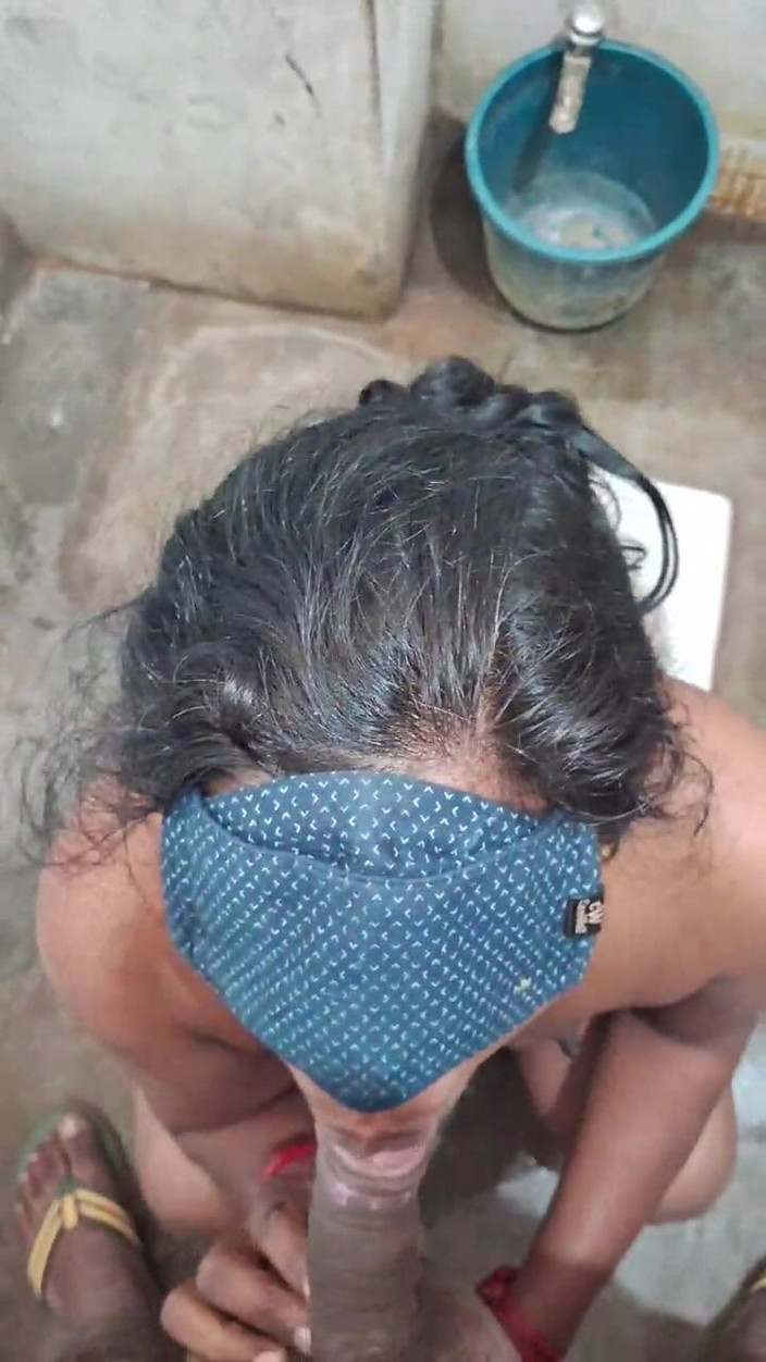 FULLMJEDETI: Hot Bhabhi Today Got Her Dick Sucked in the Kitchen...