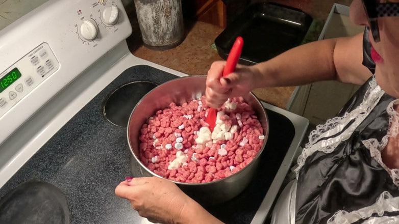 Homesteadmama: Cheryl Cooks a Halloween Treat