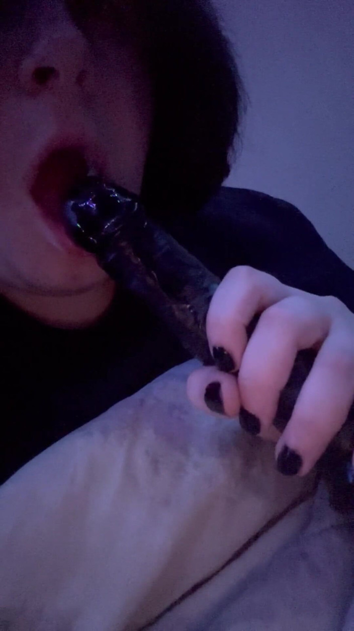 Sexualescape69: Bú cu giả của tôi làm cho nó đẹp và ướt át