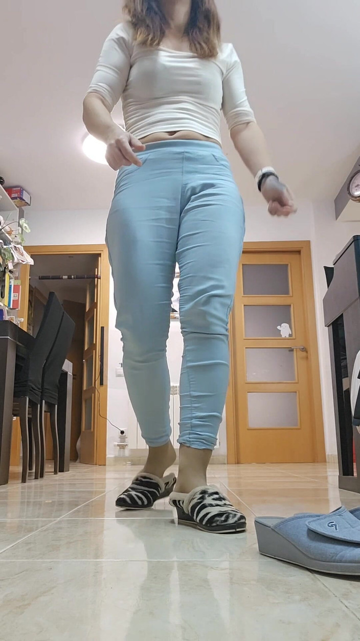 dafnedenoch: Я стараюсь сам, преподаю и мастурбирую на латынь