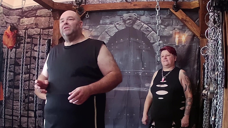 Aaexperiencesltd: Lanista björnlektion om piska med student älskarinna Izar