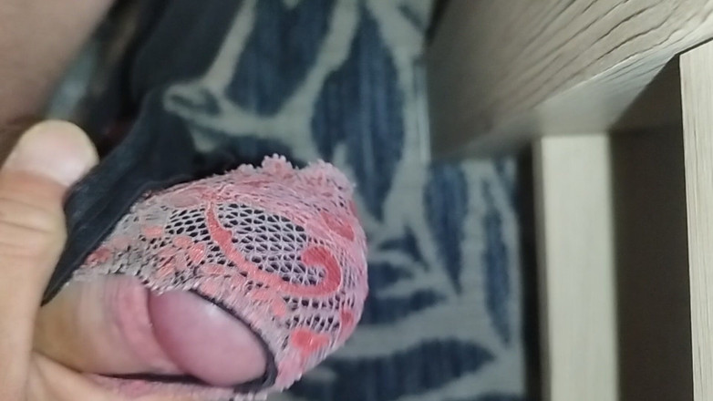 Dirty women's underwear fetish: Cueca suja que roubei do meu vizinho