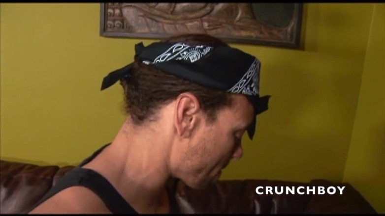 Crunch Boy: Scally boy não é realmente gay, mas curioso