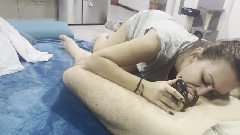 fantasycouplexxx: Целомудрие в видео от первого лица - отсос яиц - 4K