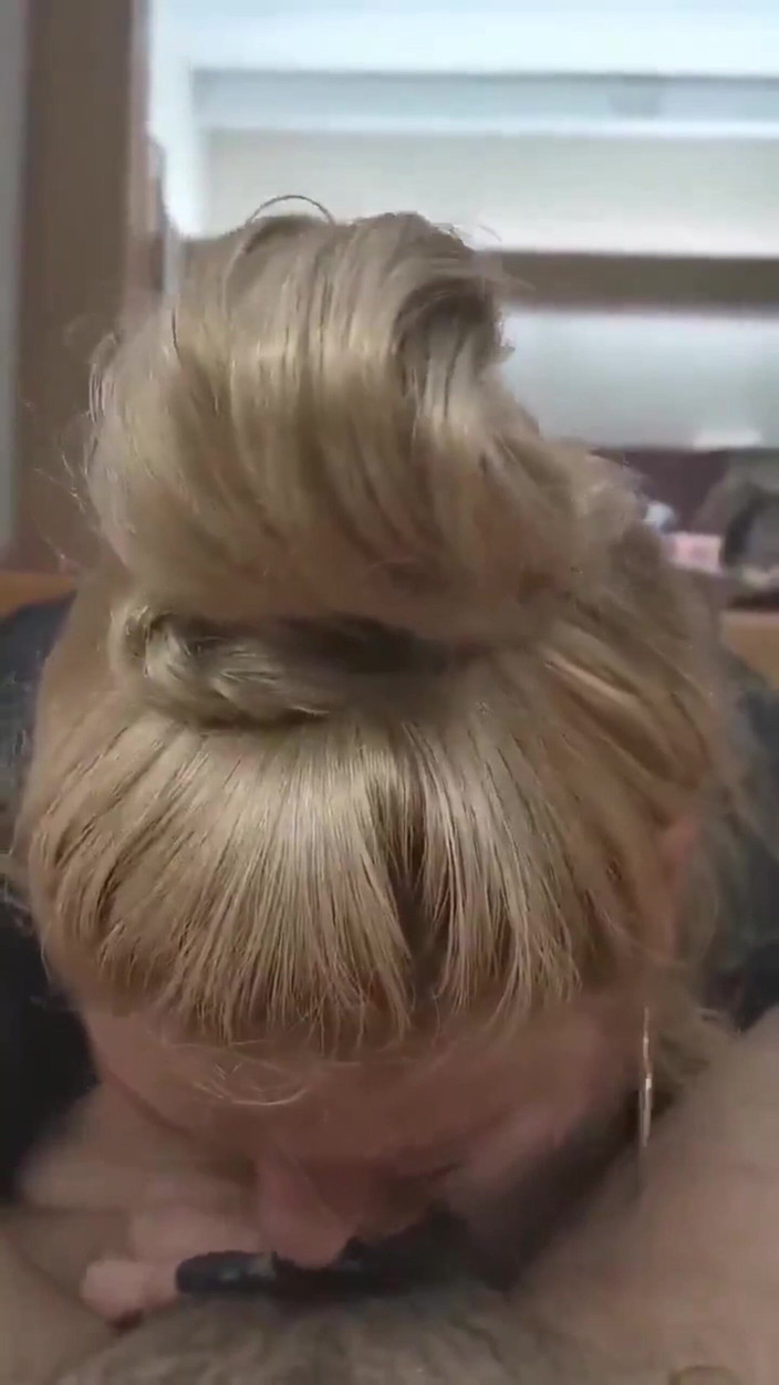 VioletOffer97: Aku suka banget kontolnya dengan ganas