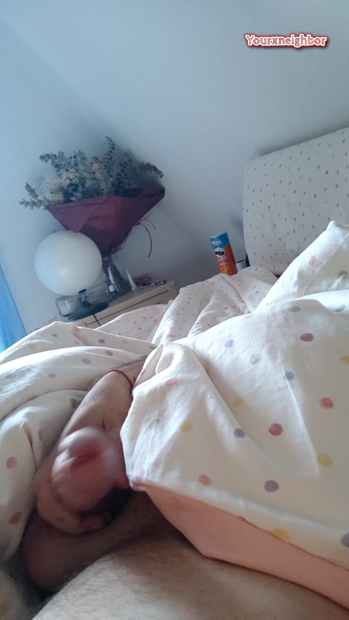 Yourxneighbor: Arrapato a Letto