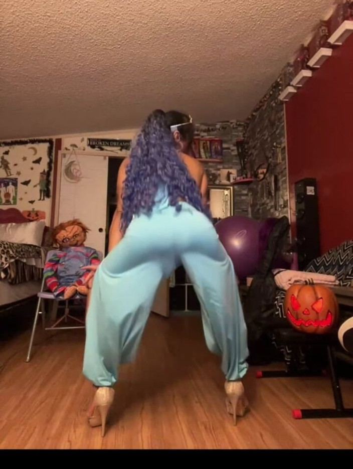 TSJade95: Princess Tsjade Stripdances in Halloween Costume