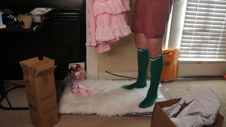 Little Fenne: Littles ASMR otevírá narozeninové dárky s Little Fenne