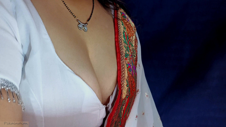 Pikaindian: แม่บ้าน Desi เซ็กซี่สุดฮอต Saree Blause นมใหญ่ของจริงยั่วยวน เย็ดและอมควย Desi สุดฮอตเซ็กซี่
