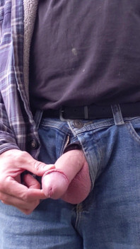 Masturbating Outdoors - Showing off for Neighbours Wearing Jeans Talking Dirty and Cumming - Rockard Stepdaddy