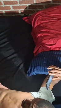 Cewek ini ngentot posisi cowgirl sama kontol besar